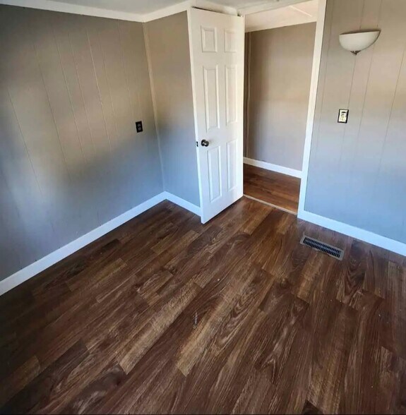 Building Photo - 54 Haney Park