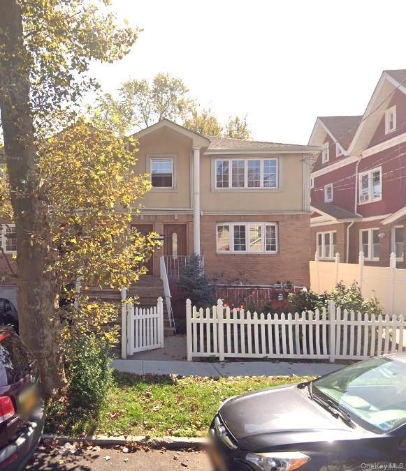 Primary Photo - 194-10 100th Ave