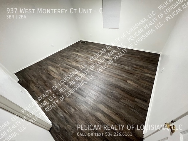 Building Photo - 937 Monterey Ct W