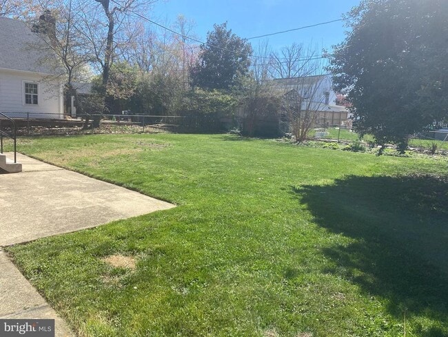 Building Photo - 716 N Overlook Dr