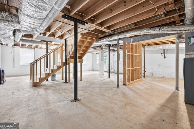 Building Photo - 4854 Springfield Dr