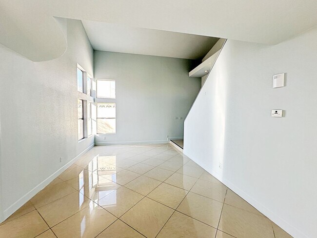 Building Photo - 1645 Autumn Rust Dr