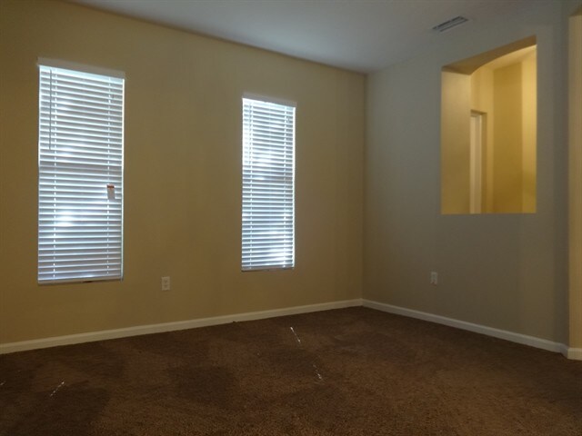 Building Photo - 560 Loxley Ct