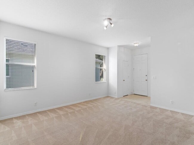 Building Photo - 1598 78th Ave