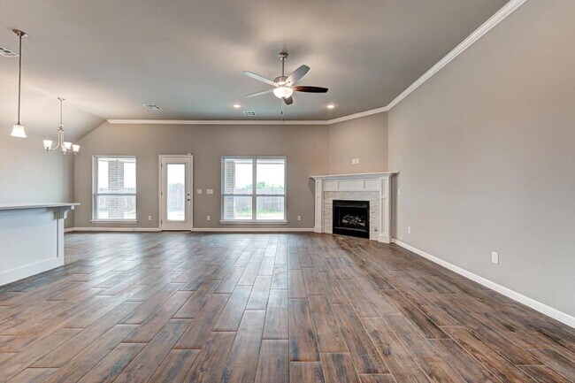 Building Photo - 1121 SW 140th St