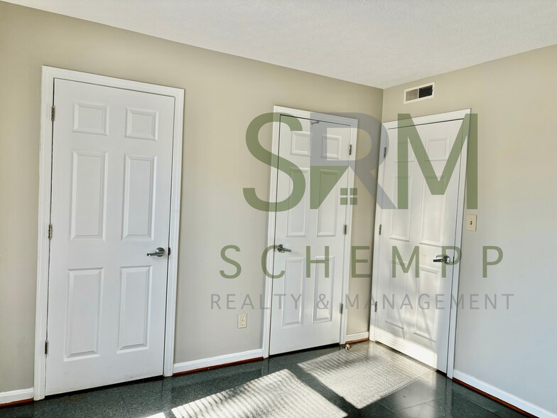 Building Photo - 2614 W Jefferson St