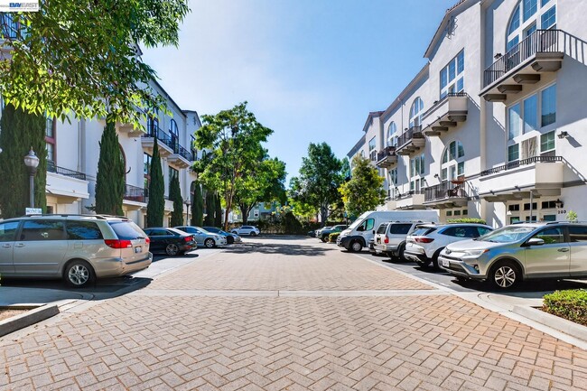 Building Photo - 20 Ryland Park Dr