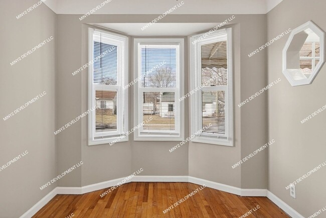 Building Photo - Charming 3-bedroom Bungalow with Brand-New Kitchen in Warren!