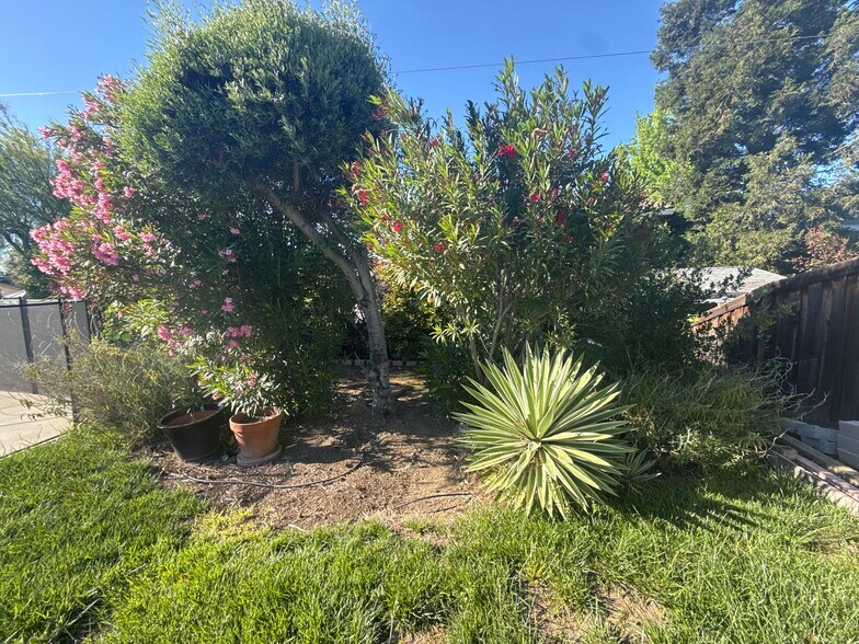 Building Photo - 3416 Withersed Ln