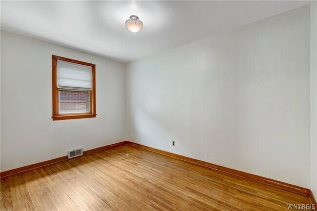 Building Photo - 191 Eastland Pkwy