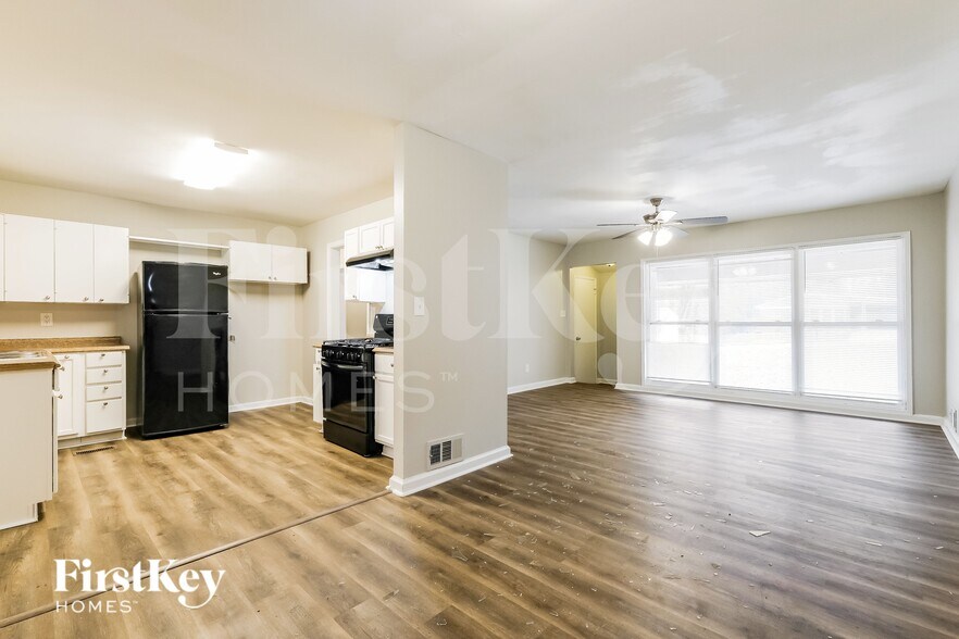 Building Photo - 2596 Yale Terrace