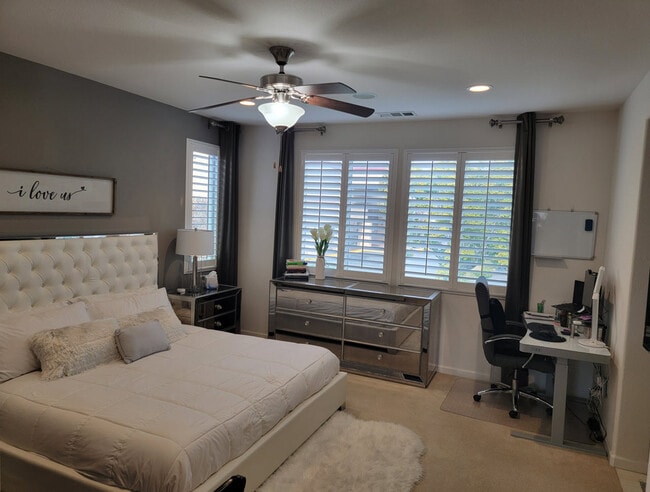 Building Photo - 33 Angra Way