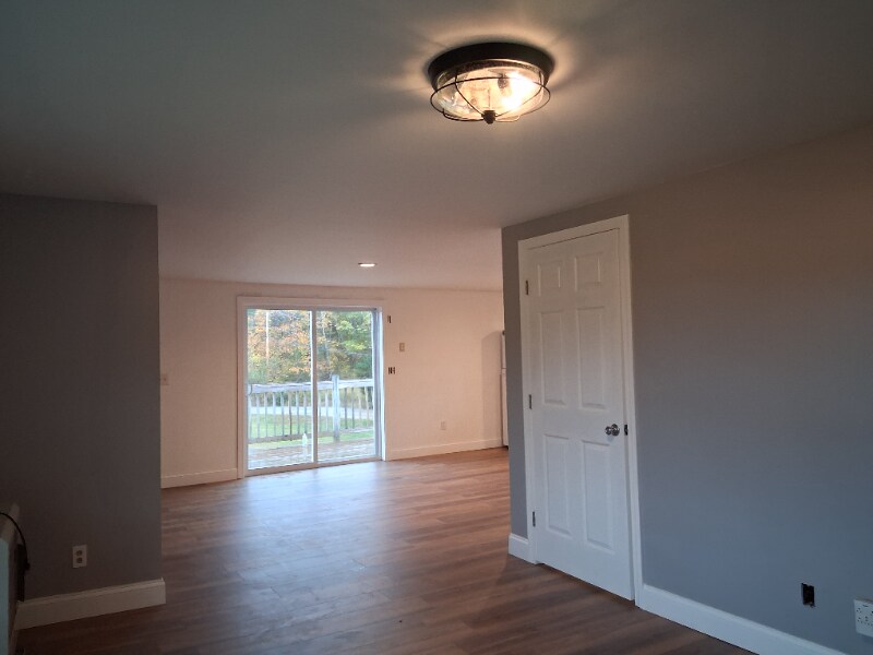 Building Photo - 17 Dickey Ln