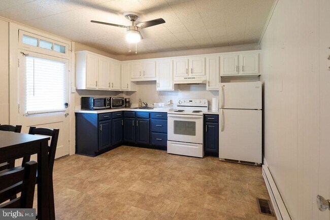 Building Photo - 315 Frederick St