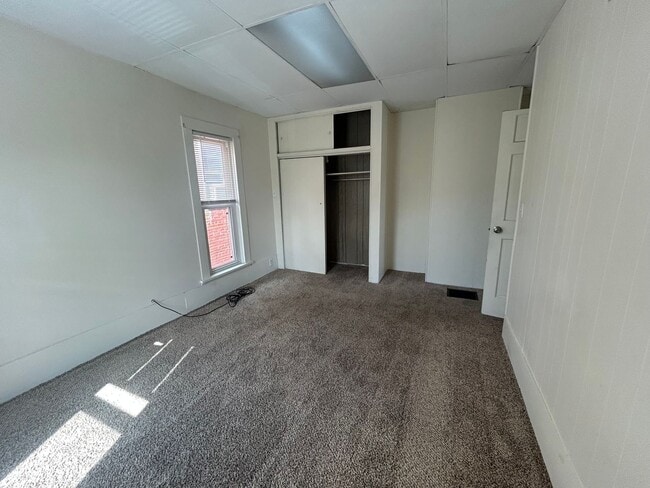 Building Photo - 144 N Broad St