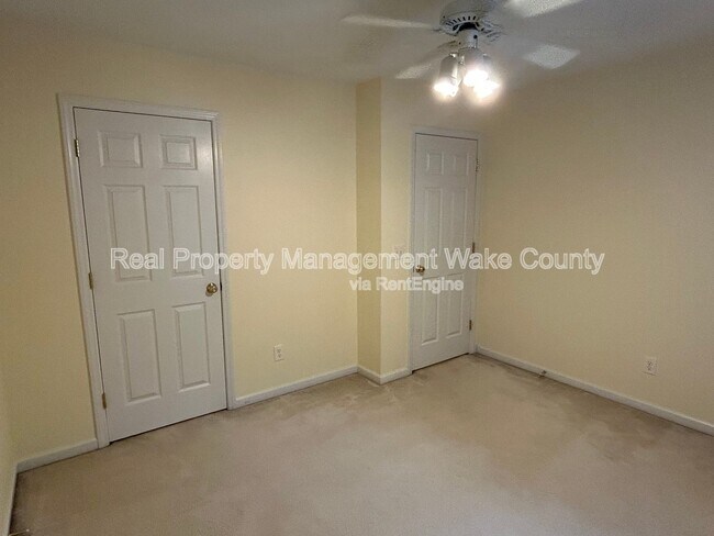 Building Photo - 106 Oak Spring Ct