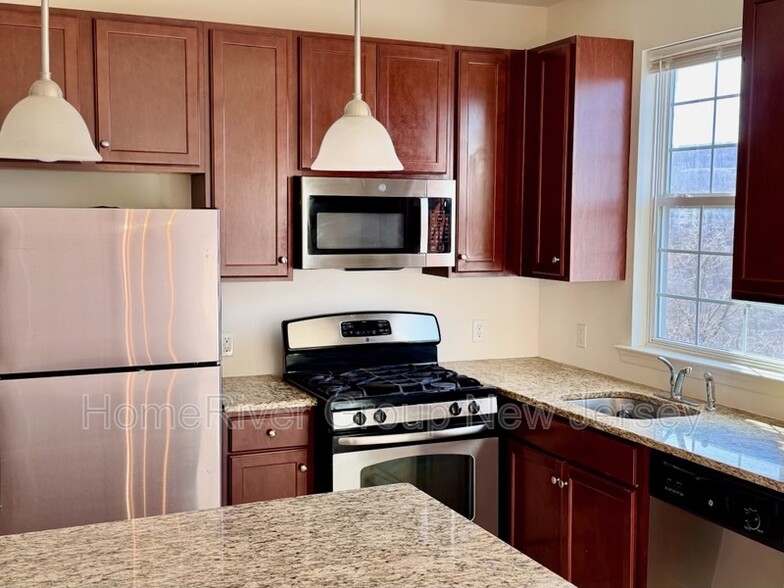 Primary Photo - 4205 Ramapo Ct