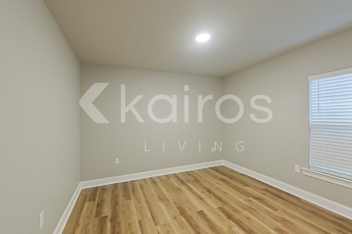 Building Photo - 13769 Pinyon Dr
