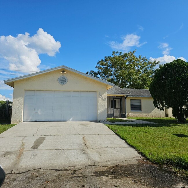 Building Photo - 3/2 Single Home Kissimmee Fl.