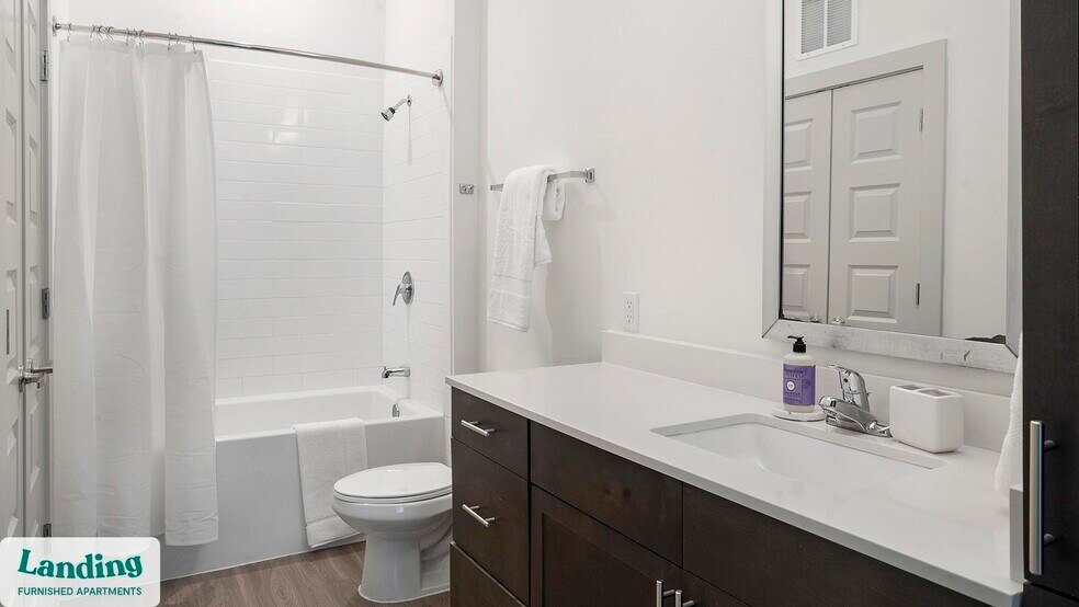 Building Photo - 2511 Montopolis Dr