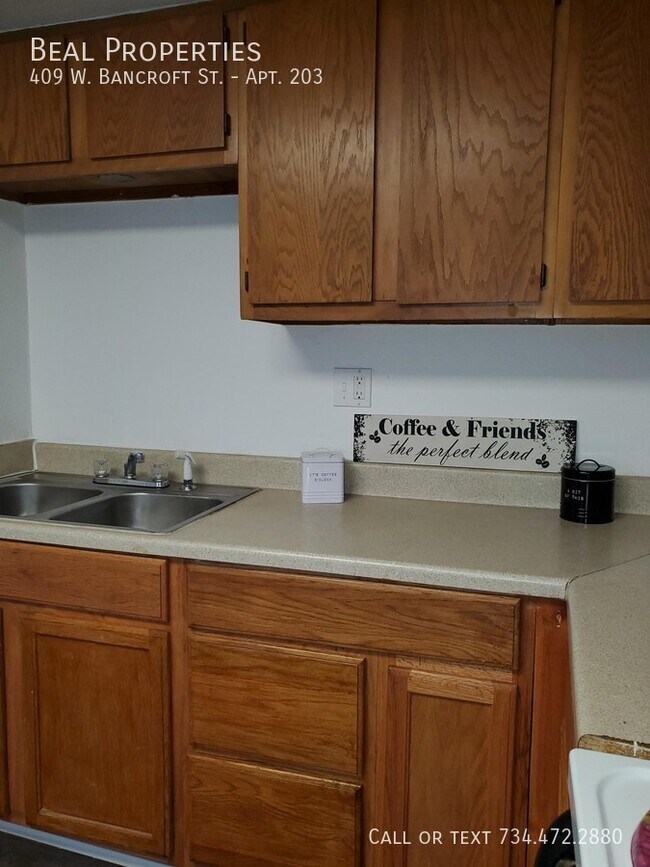 Building Photo - 409 W Bancroft St