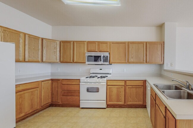 Building Photo - 6568 Los Pueblos Pl NW