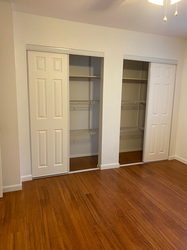 Building Photo - 908 Woodland Village
