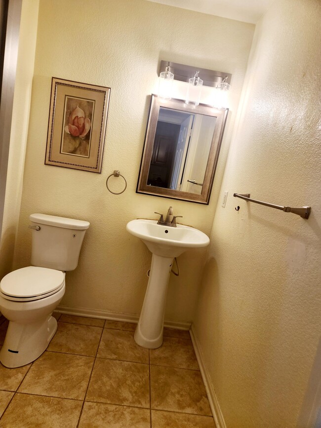 Building Photo - 9779 Mayfair St