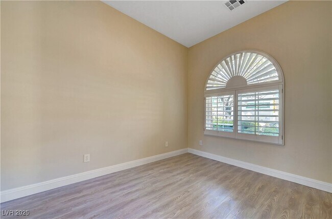 Building Photo - 229 Muldowney Ln