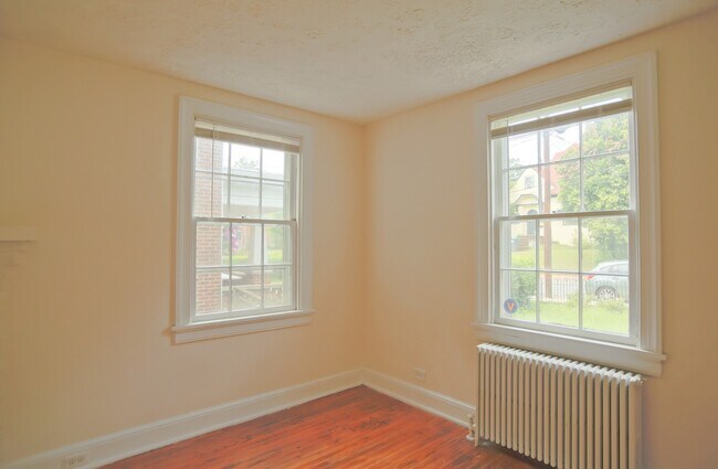 Building Photo - 8br Single Family Home on 14th St NW  (MIN...
