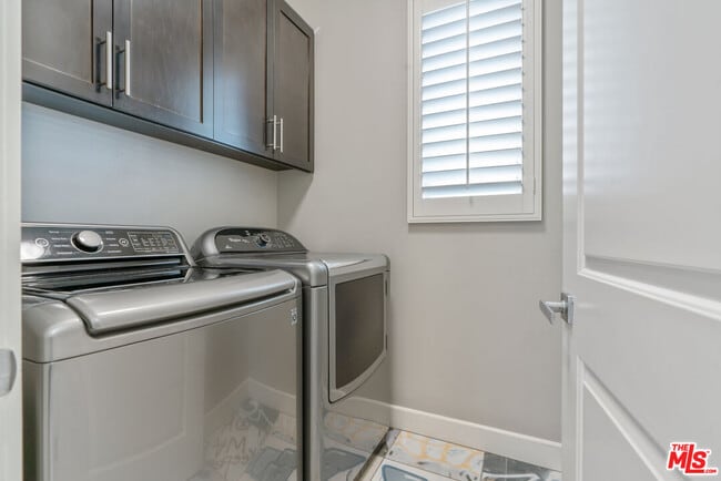 Building Photo - 12860 S Seaglass Cir