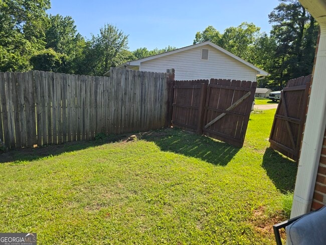 Building Photo - 10 Silverwood Dr