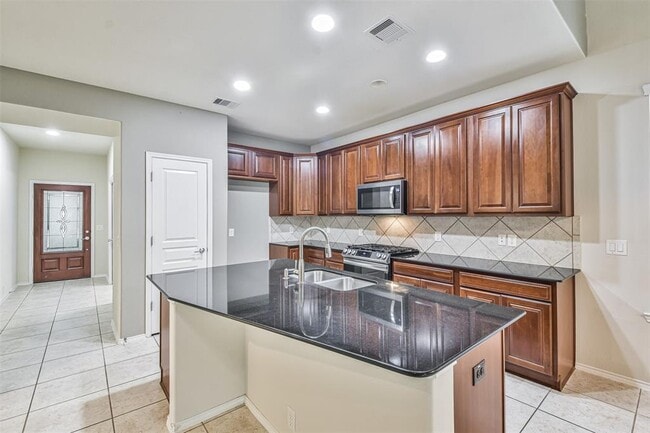 Building Photo - 2 Tidwillow Pl