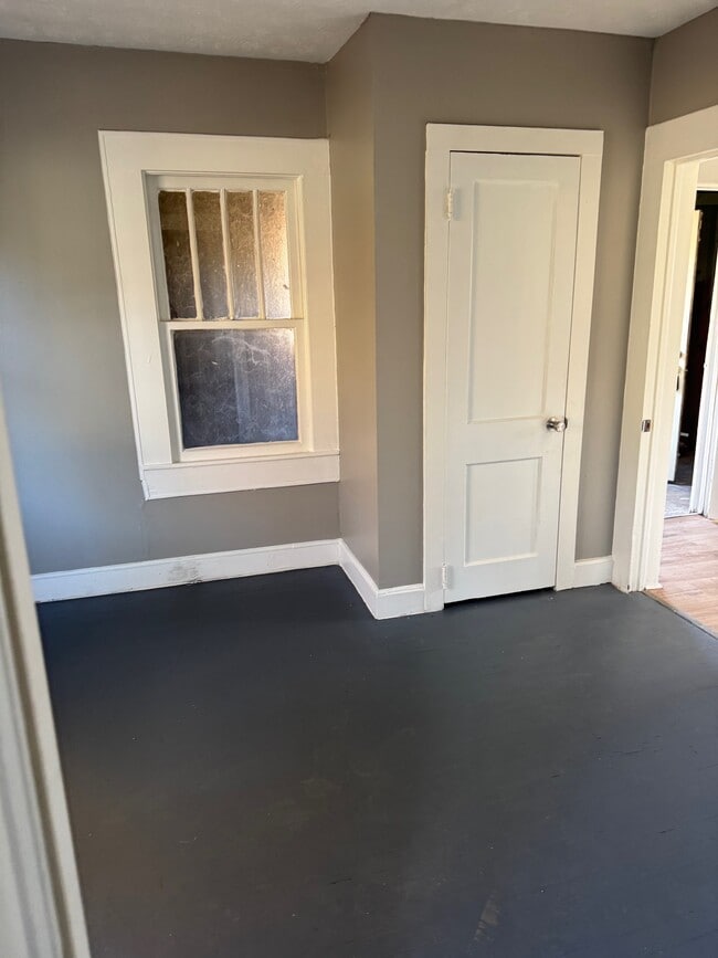 Building Photo - 2931 Gurnee Ave