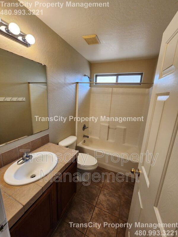 Building Photo - 4189 S Rim Rd