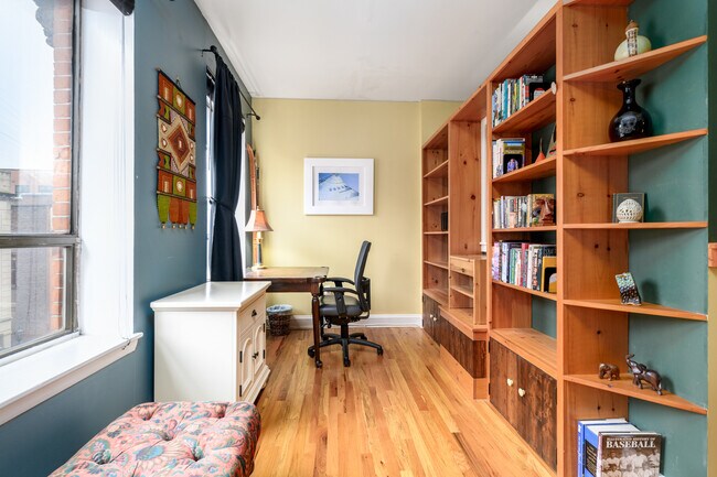 Building Photo - 94 Washington St