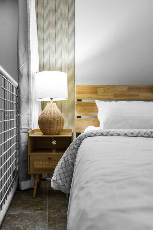 Building Photo - 3225 SW 58th Ave