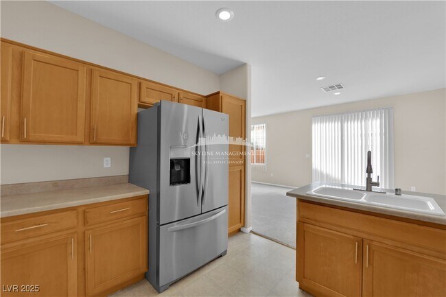 Building Photo - 8661 Rowland Bluff Ave