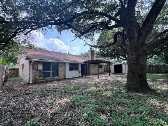 Building Photo - 22422 Elsinore Dr