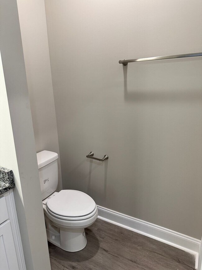 Building Photo - 2766 Cedrus Ave