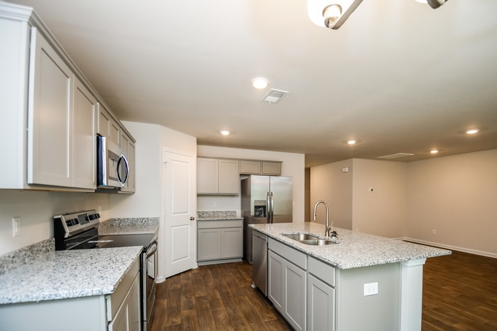 Building Photo - 302 Crooked Pne Ct