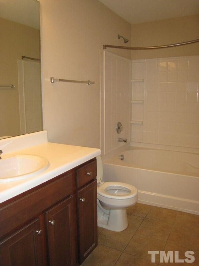 Building Photo - 2941 Casona Way
