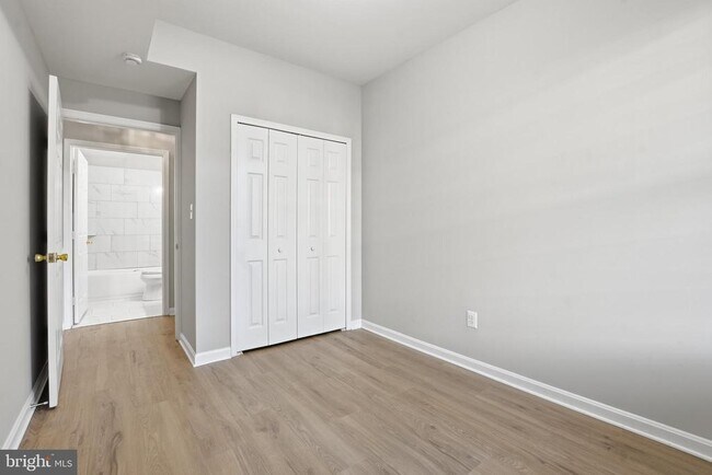 Building Photo - 9212 Azure Ct