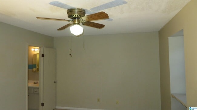 Building Photo - 3937 Montclair Rd