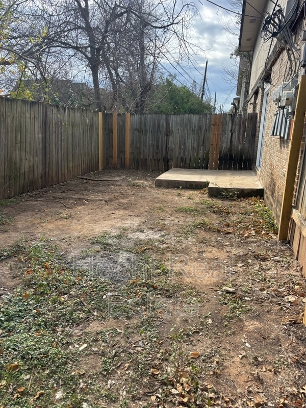 Building Photo - 5705 Cougar Dr