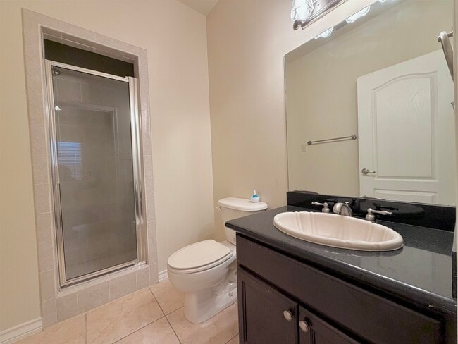 Building Photo - 707 St James Dr