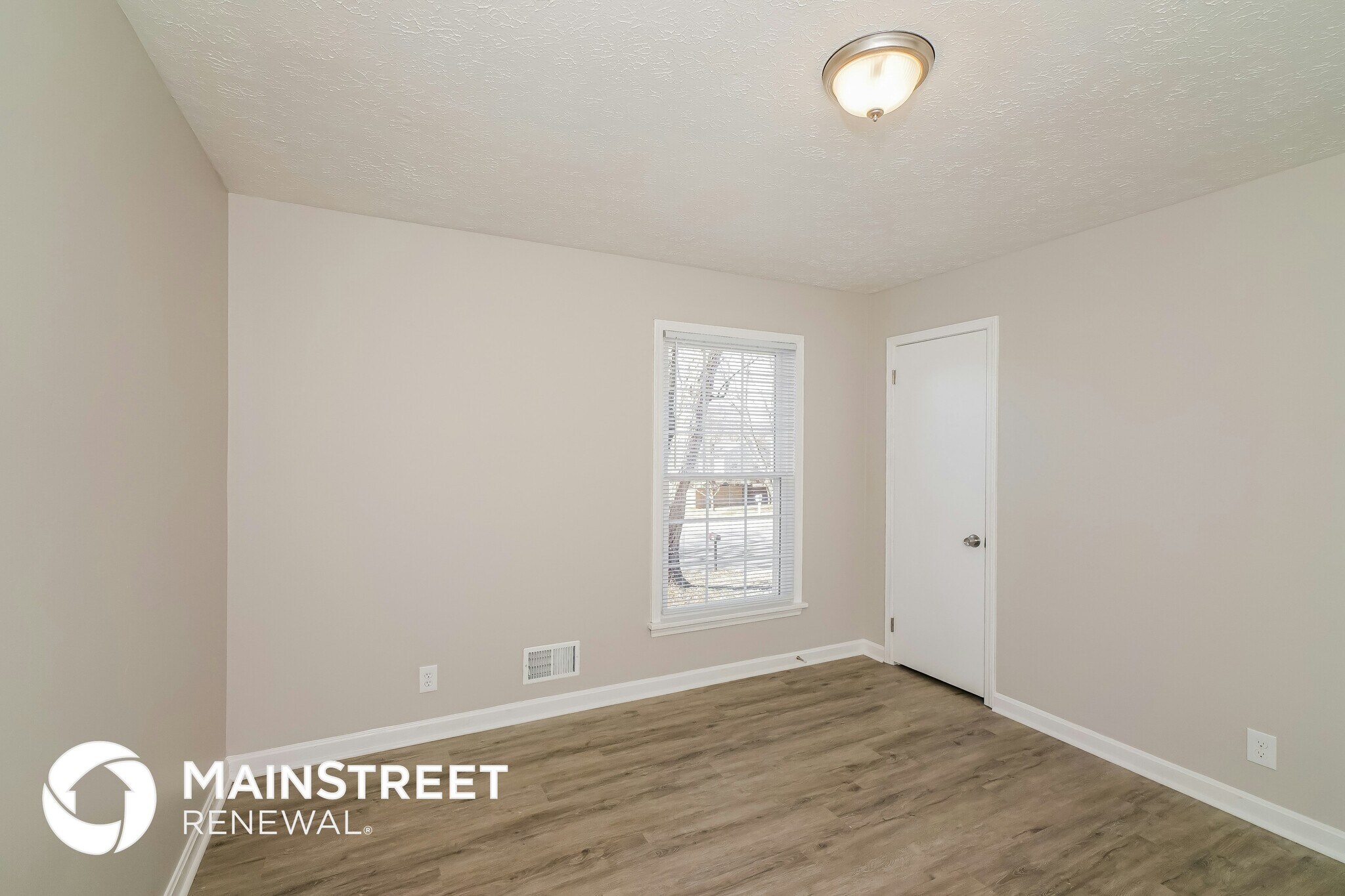 Building Photo - 8000 Cloverport Ct