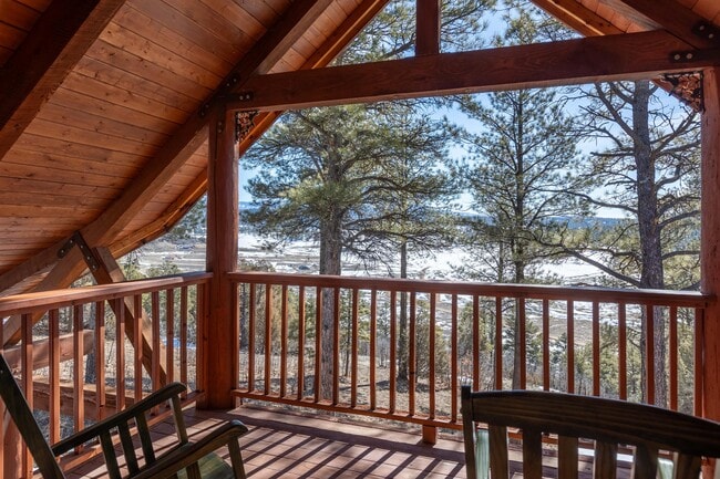 Building Photo - 1810 Shenandoah Dr