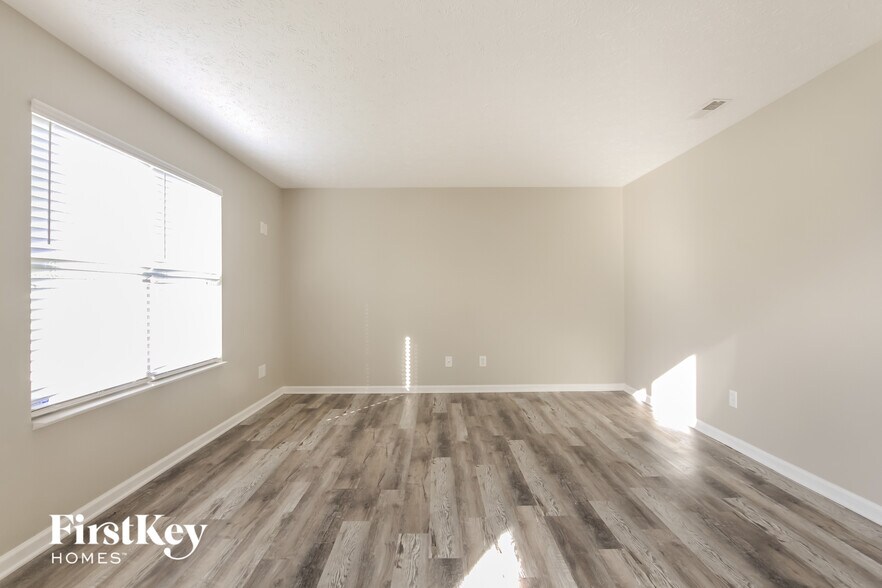 Building Photo - 7250 Pipestone Dr