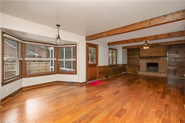 Building Photo - 4125 Duke of Gloucester Dr